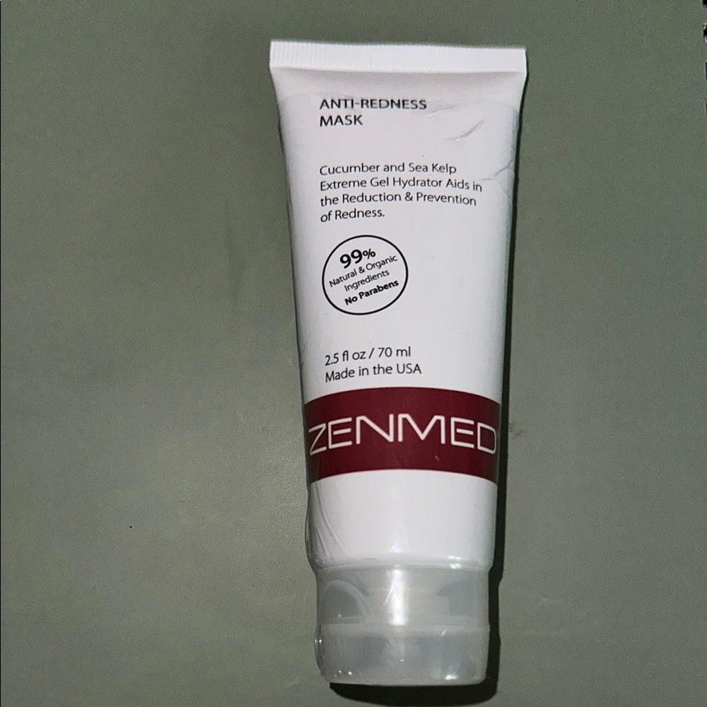 Anti-Redness Mask - White